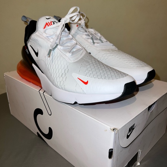Air Max 270 - Picture 8 of 12